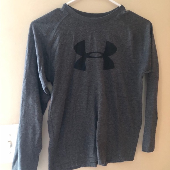 Under Armour Kids Charcoal Long Sleeve Tee Size Medium - Picture 1 of 4